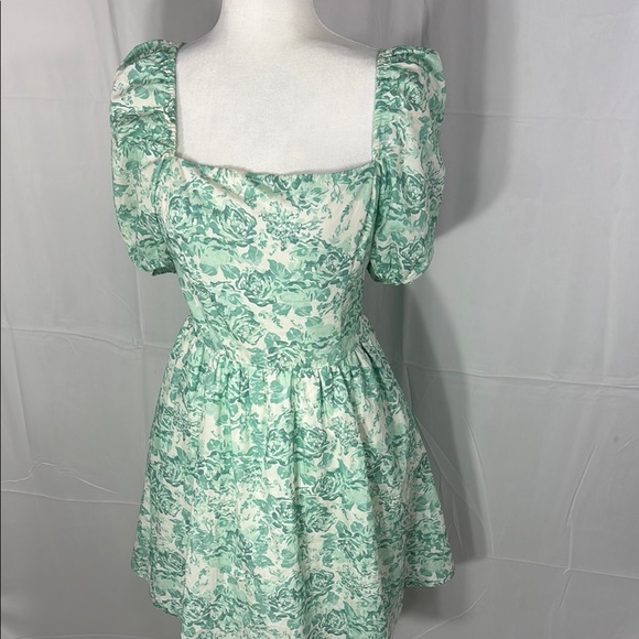 Shabby Chic Floral Green Puff Sleeve Dress Size Medium - Picture 1 of 8